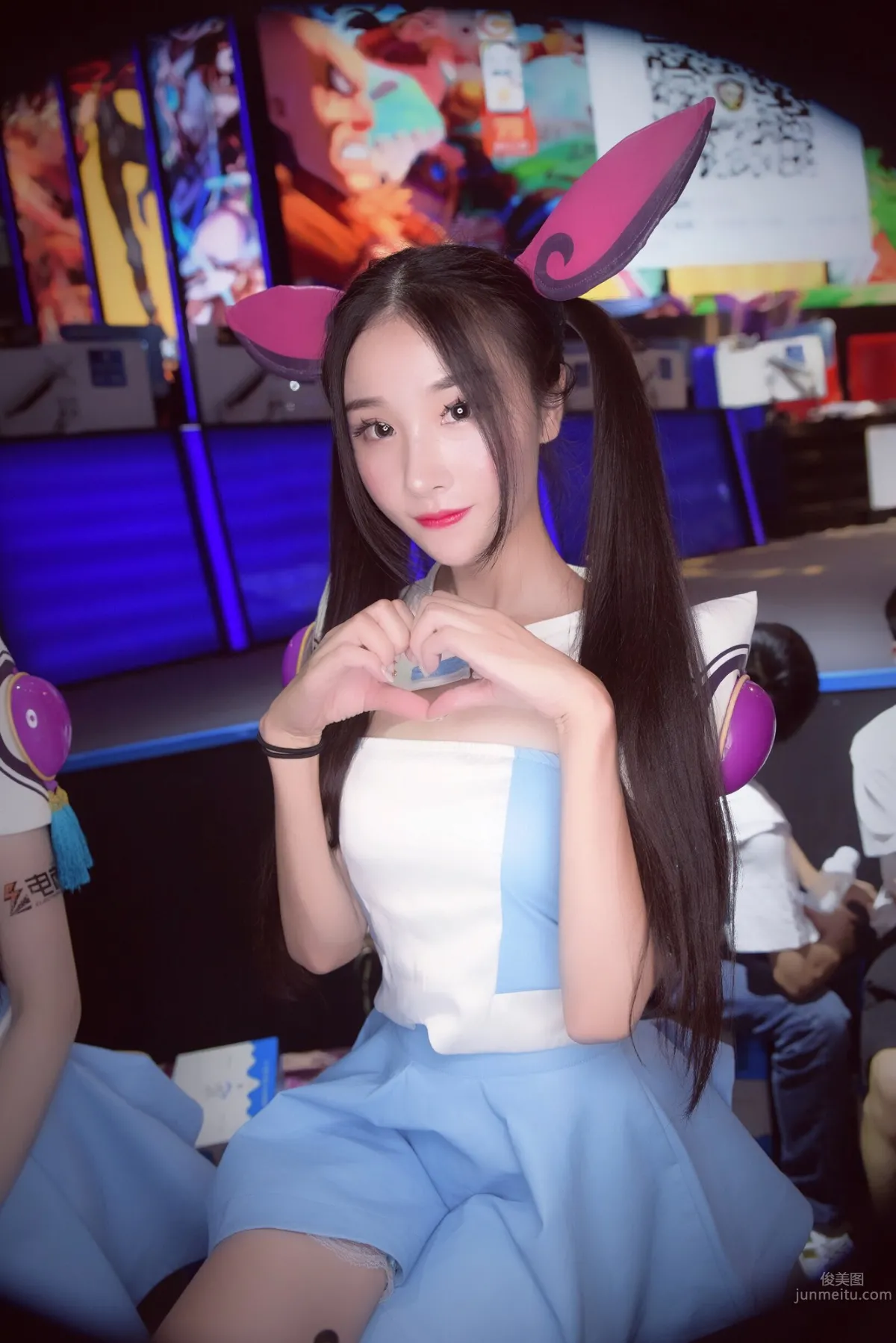 Lin Yimeng - 2016 ChinaJoy D.H. Games Booth SG photo 17