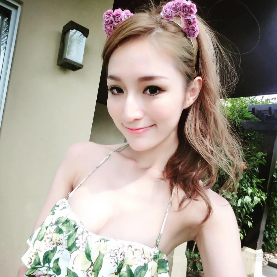 林佩佩- 舞台女王热火比基尼_6