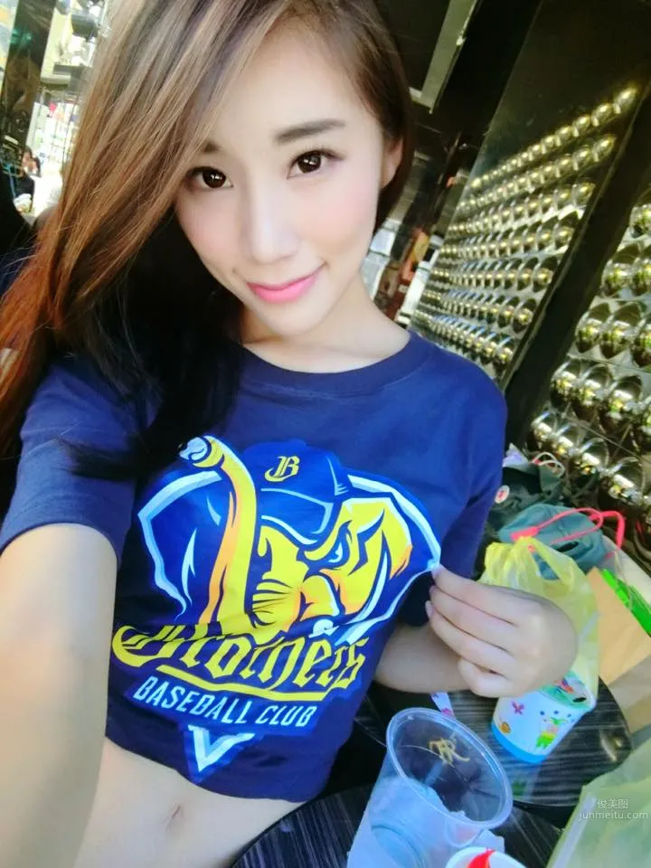 Amber Lin - Super Slim Sexy Dancer photo 17