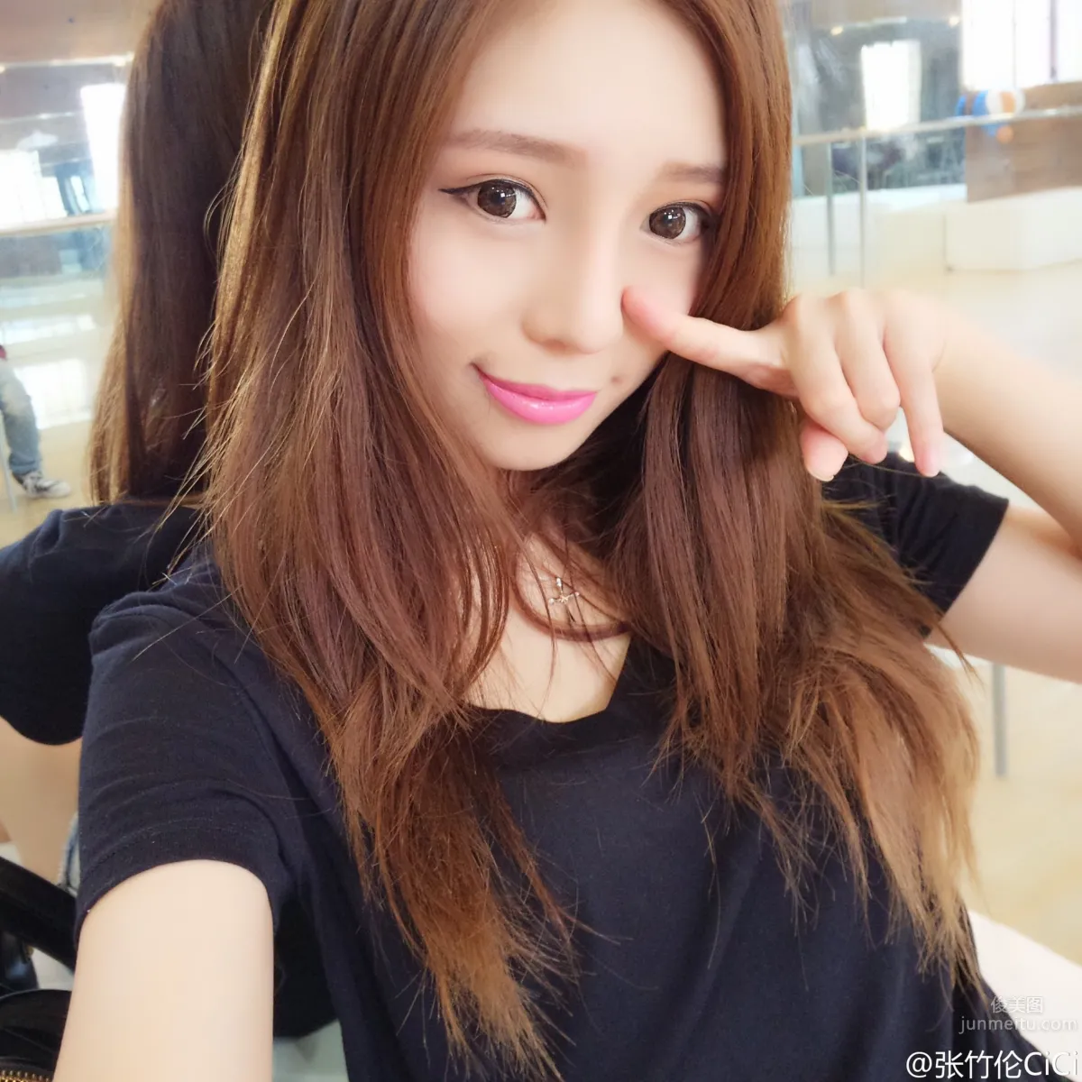 Zhang Zhulun Cici, Weibo Private Shoot Beautiful Photos photo 6