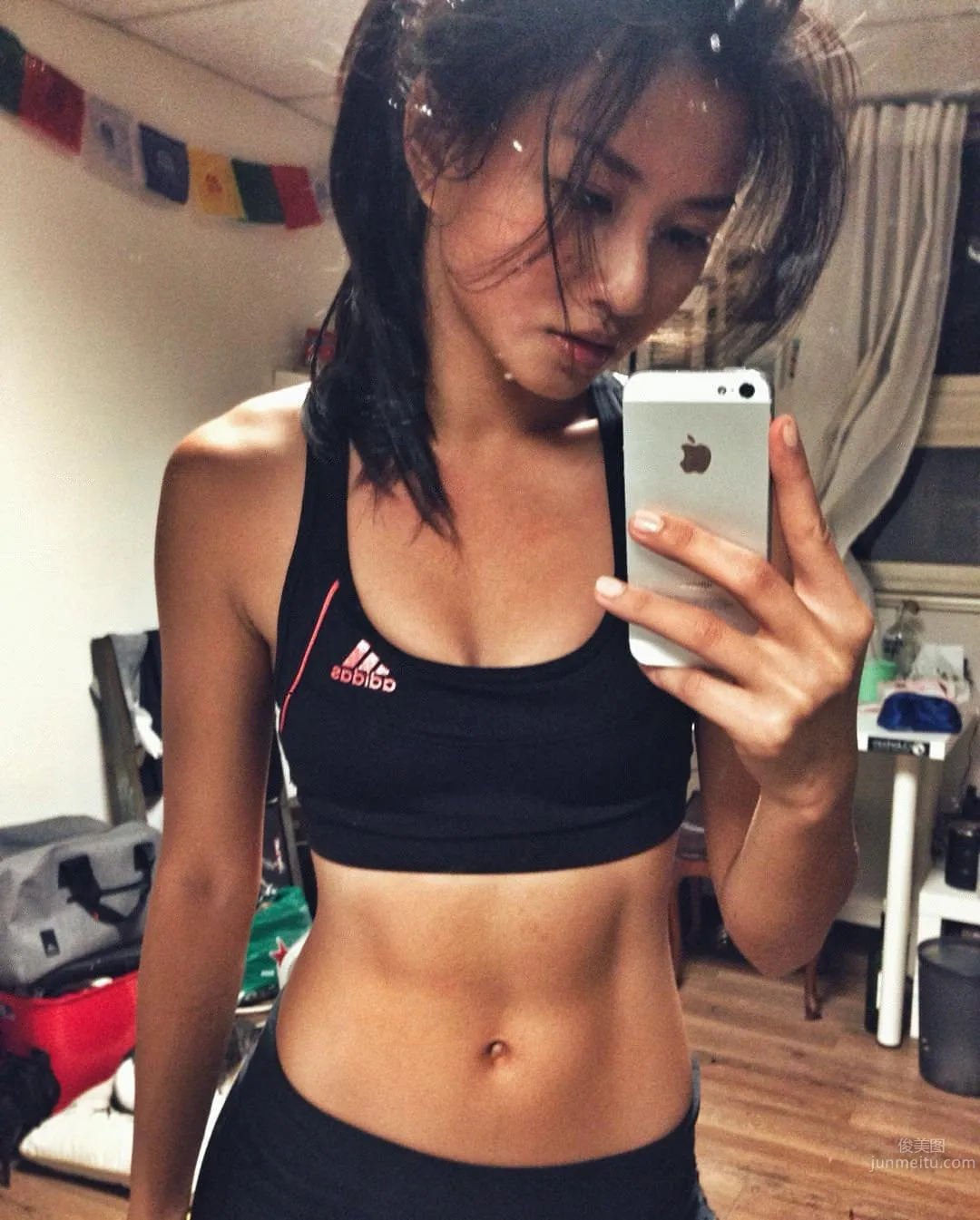 林梵耘- 極品小麥色美女Naomi 7