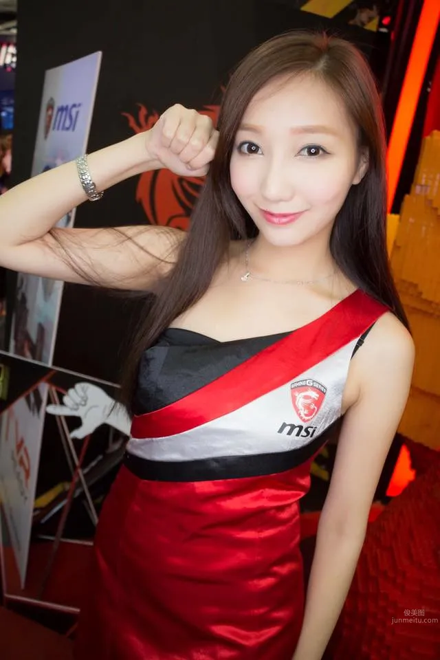 Chen Yijie Tina - 32C Long-Leg Car Model Private Shoot photo 27