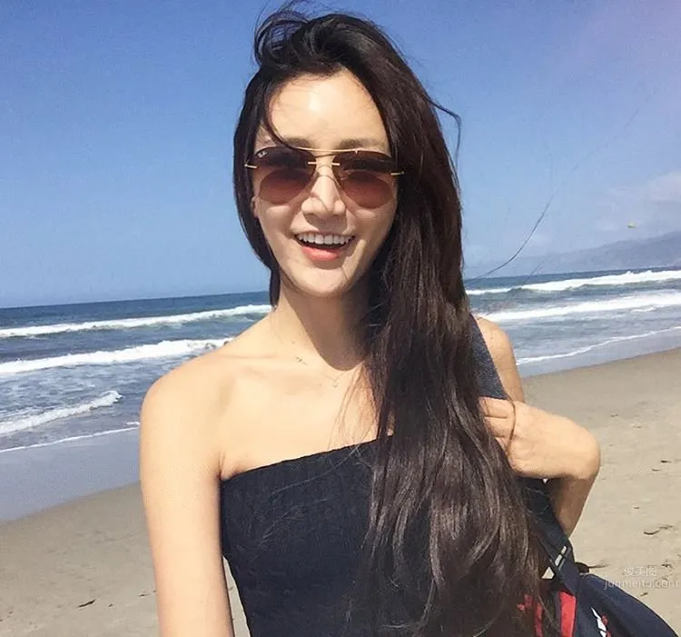 Miu Kim, South Korean Model Loves Humid Days Most photo 21