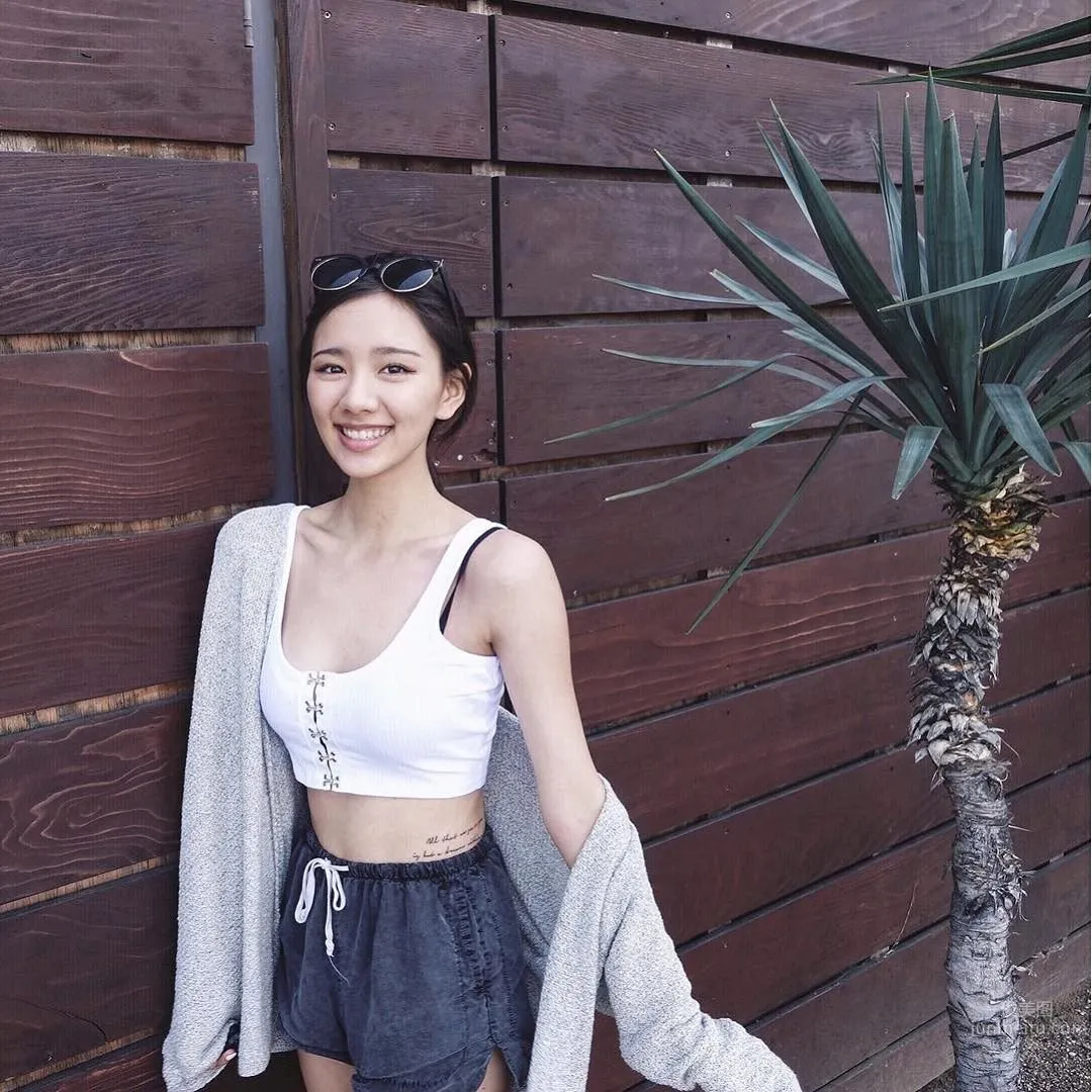 Kathy Zheng, The Shanghai Beauty with a Great Figure photo 9