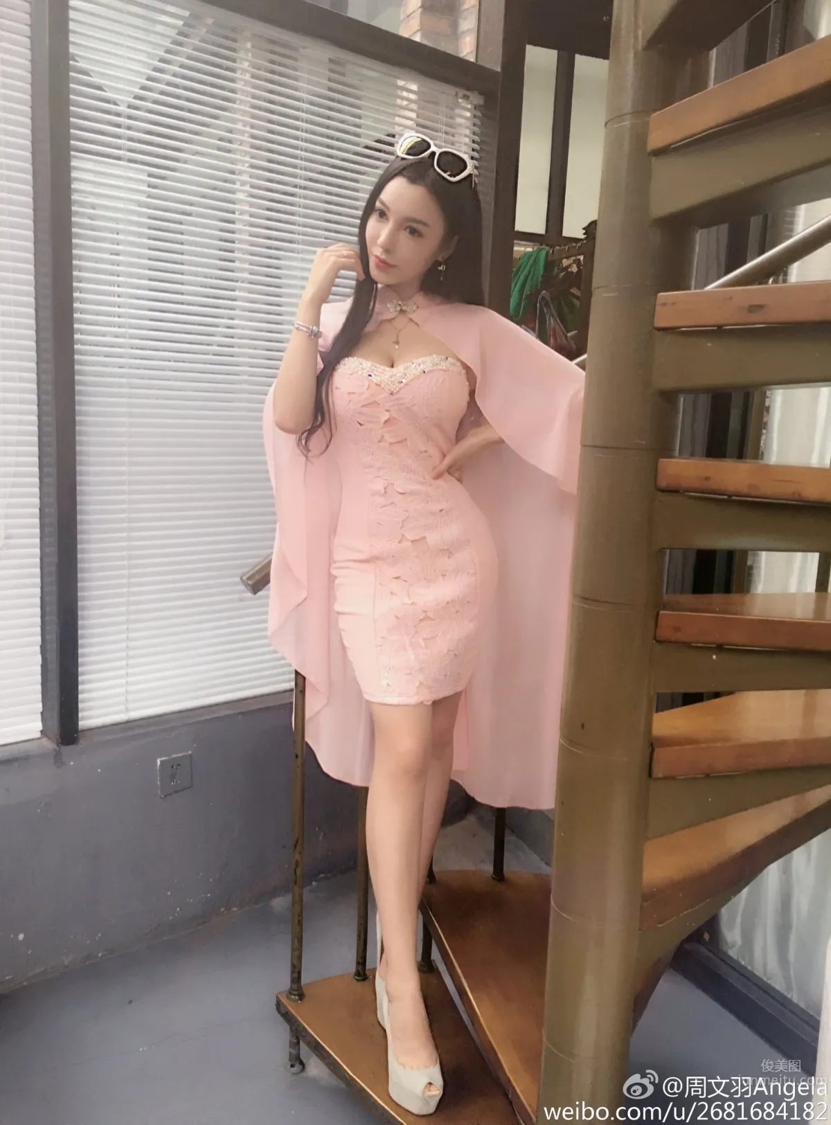 周文羽Angela- 童顔美女好身材私房美圖 7
