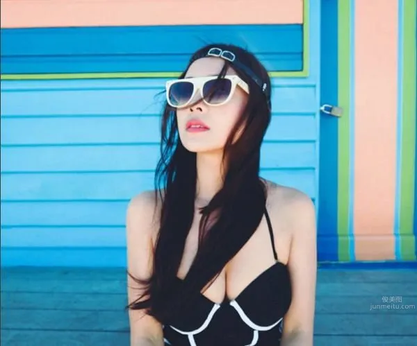 Chen Zhiyou, Hong Kong's New Bust Goddess Bikini Photos photo 28