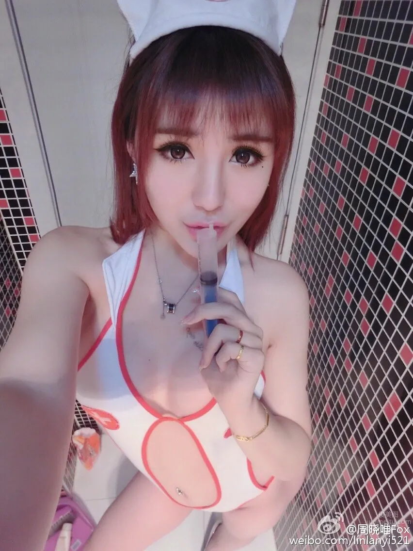 Zhou Xiaowei vivienne, Weibo Sexy Private Shoot Beautiful Pictures photo 30