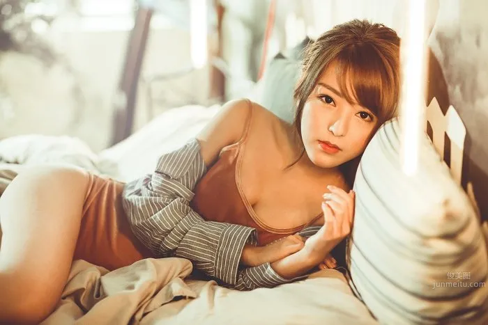 Vivi Tam(譚嘉儀)- 小女人 15