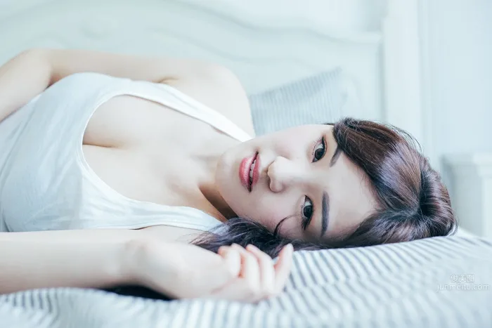 He Luoyi: Ashley photo 16
