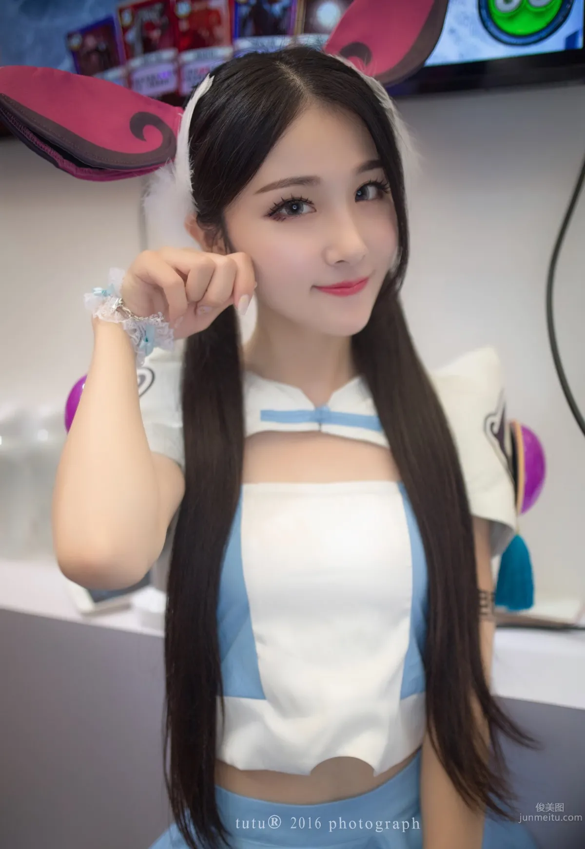 Lin Yimeng - 2016 ChinaJoy D.H. Games Booth SG photo 16