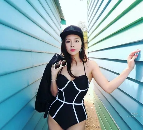 Chen Zhiyou, Hong Kong's New Bust Goddess Bikini Photos photo 27