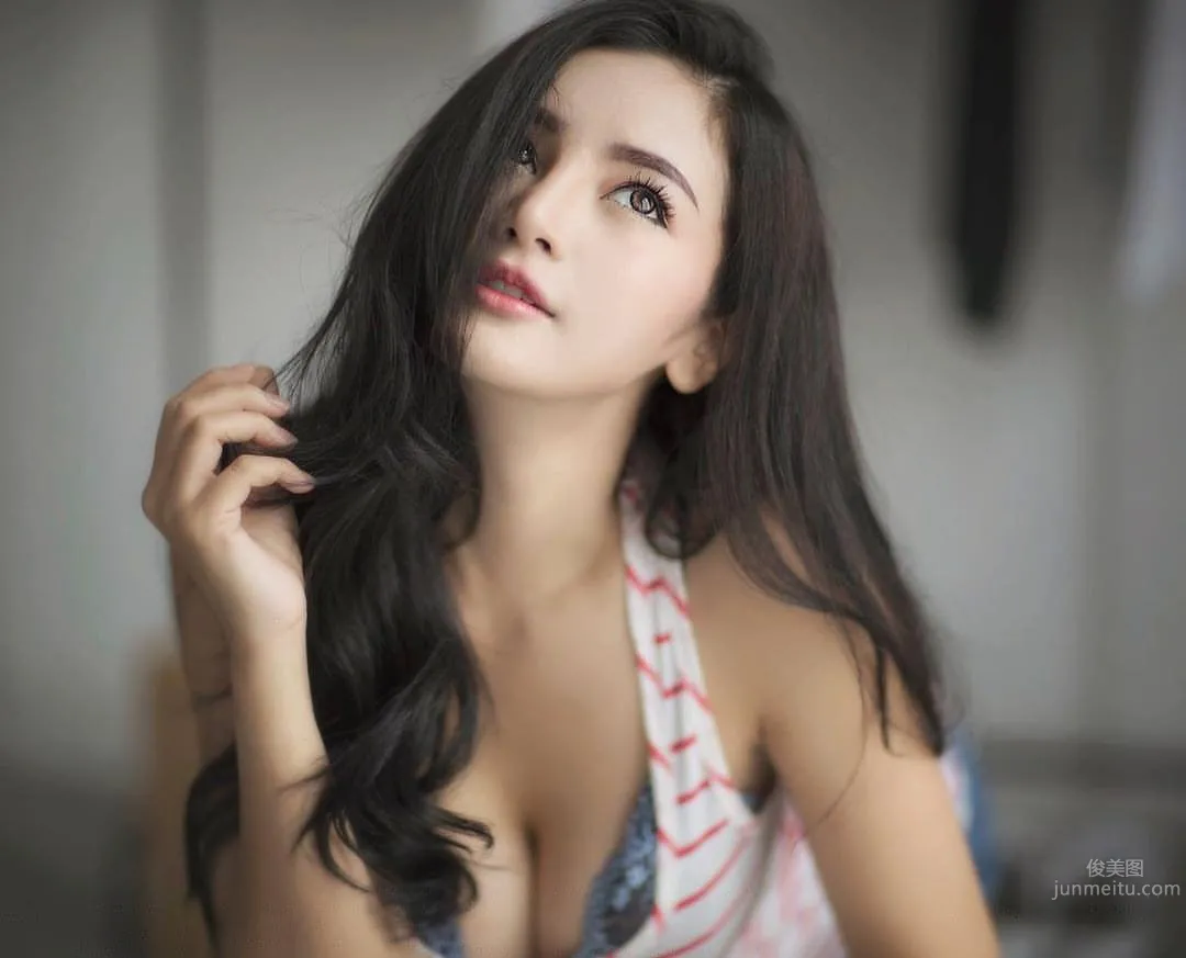 Rangsiya Milky- 欺人泰甚的美貌翻譯 18