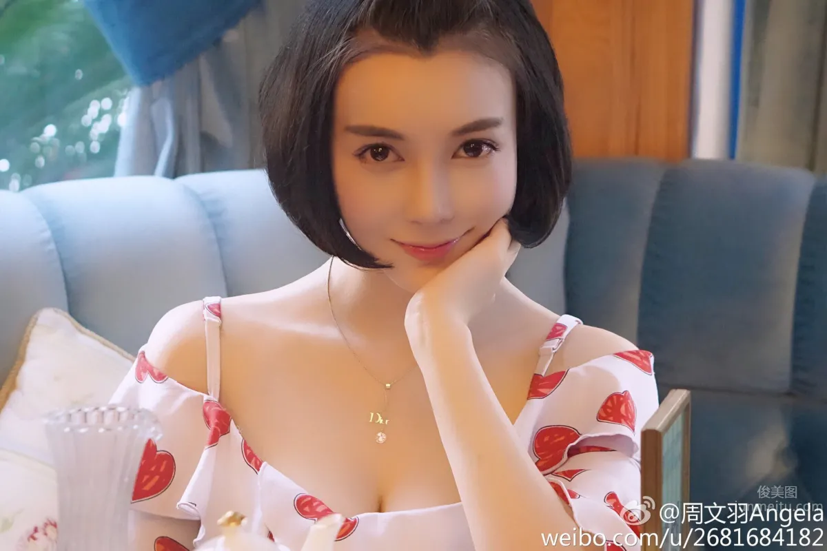周文羽Angela- 童顔美女好身材私房美圖 18