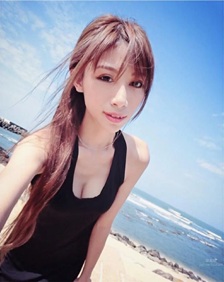 He Yunzhen - Long Legs, C Cup, Small Waist, Sexy Beautiful Photos Grand Release photo 11