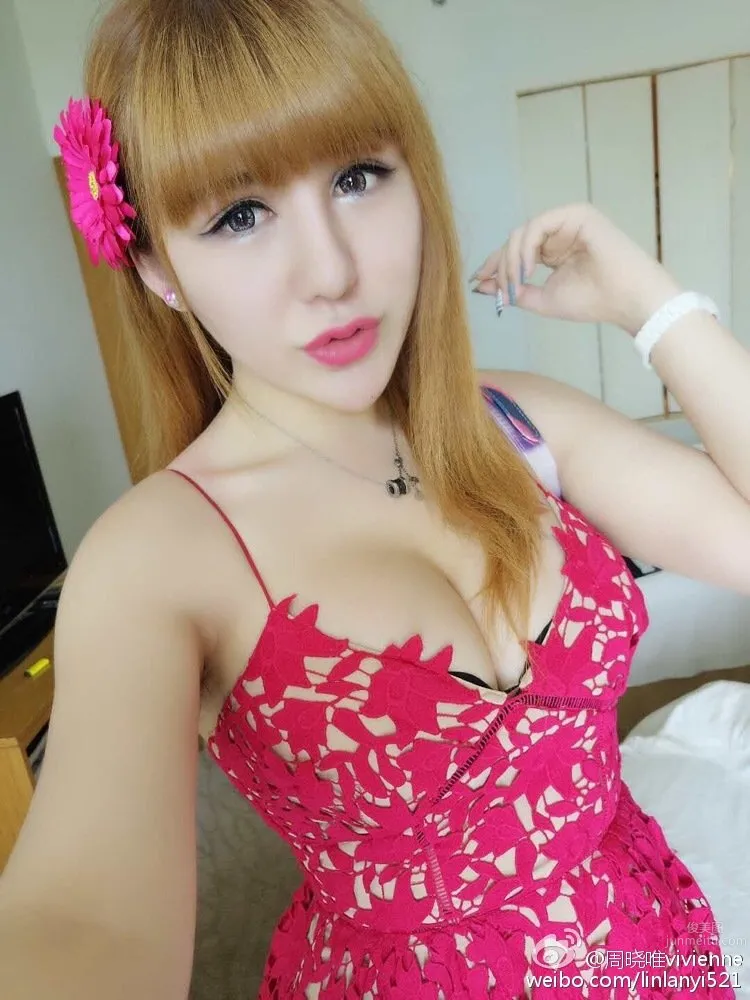 Zhou Xiaowei vivienne, Weibo Sexy Private Shoot Beautiful Pictures photo 5