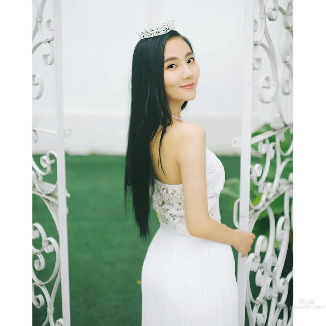 Katrina Liu Na, a Set of Swimsuit Photos That Will Make You Remember This Malaysian Beauty photo 25