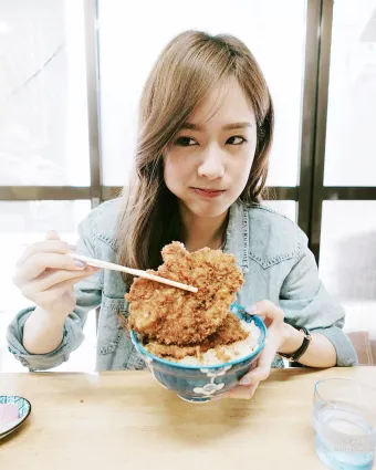 Pimtha- 红遍全球的Instagram超级吃货正妹