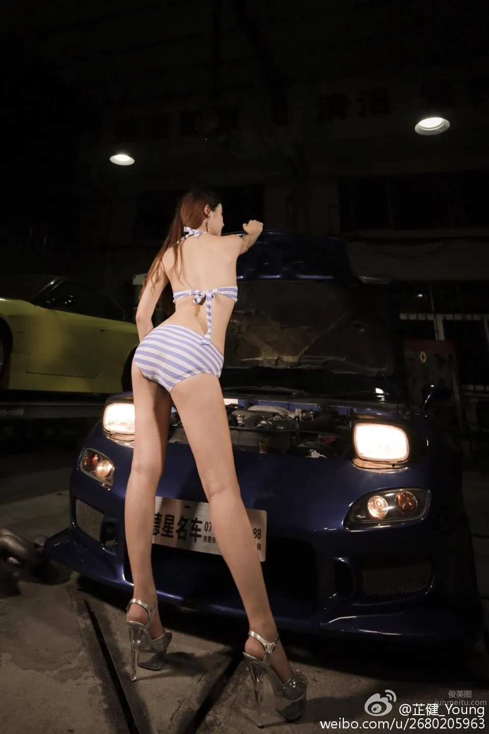 芷健Young- 豔麗賽車女郎美照 21