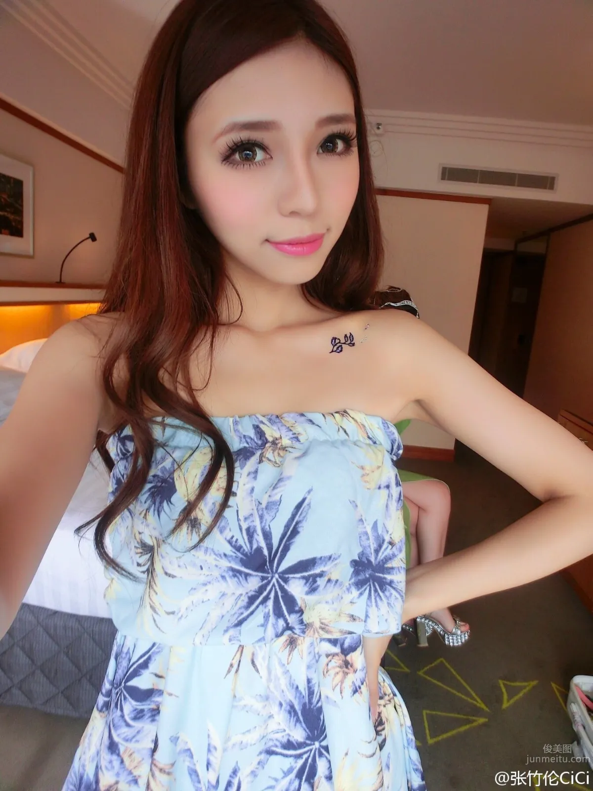 Zhang Zhulun Cici, Weibo Private Shoot Beautiful Photos photo 7