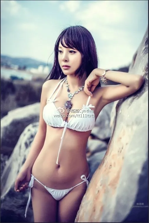 Tutu Cynthia, Big-Eyed Girl Sexy Bold Photo Shoot photo 24