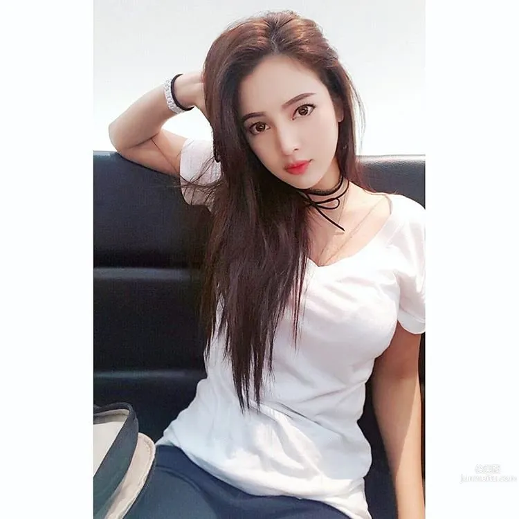 Rangsiya Milky- 欺人泰甚的美貌翻譯 33