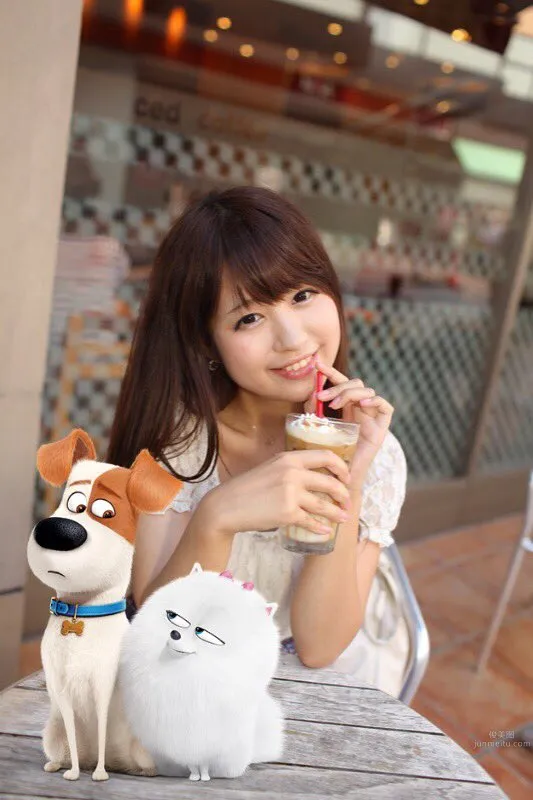 Natsuki Koyama - G-Cup Girl's Eye-Catching Twitter Photos photo 6