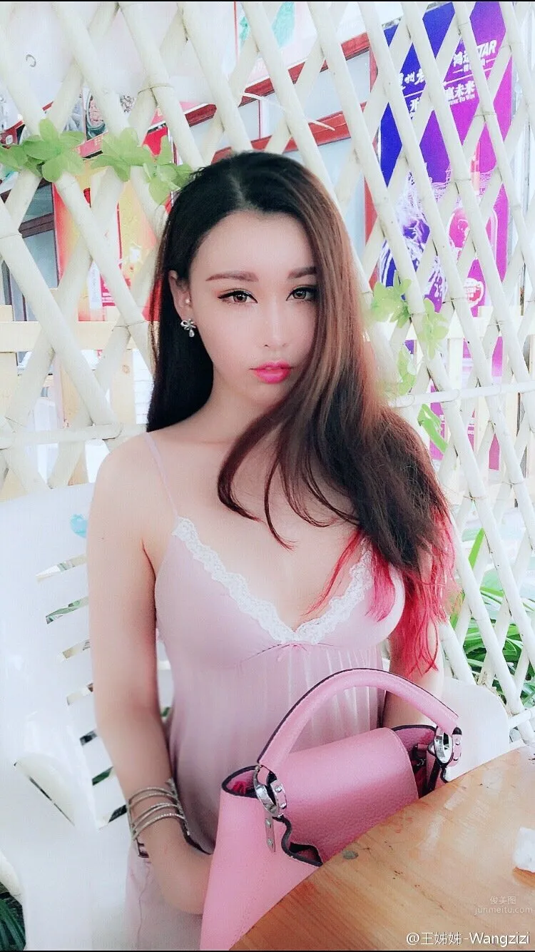 王姊姊- 性感曲線魅惑寫真 10