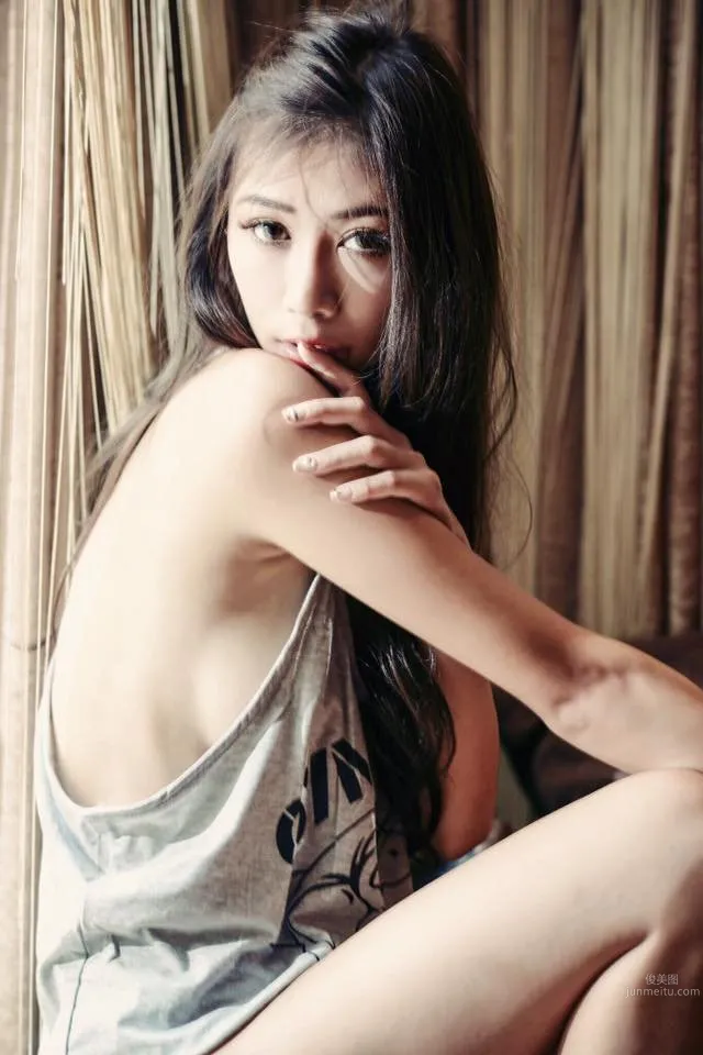He Yunzhen - Long Legs, C Cup, Small Waist, Sexy Beautiful Photos Grand Release photo 34
