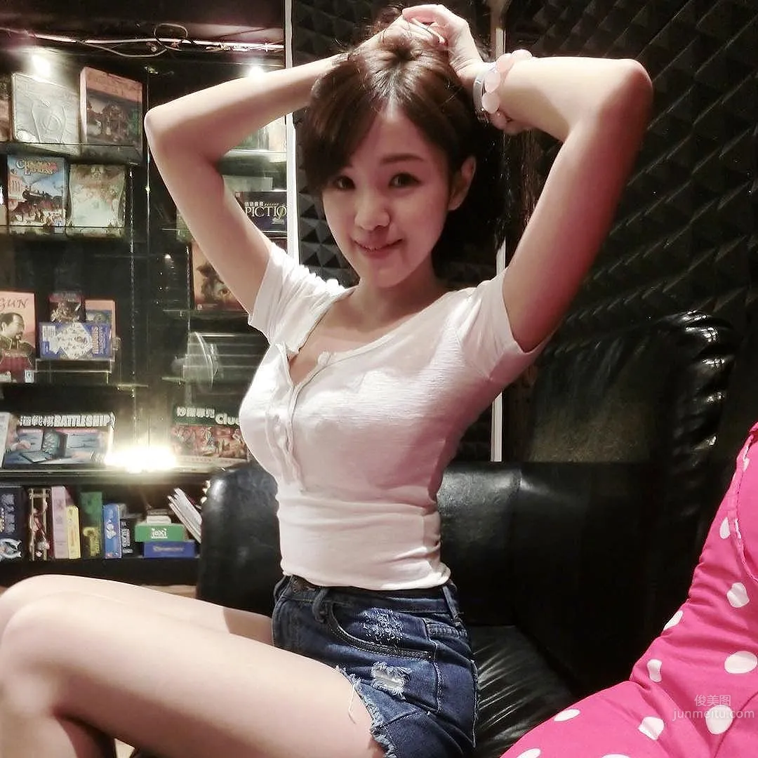 He Luoyi: Ashley photo 11