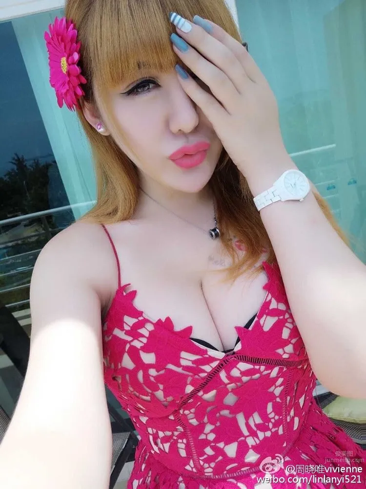 Zhou Xiaowei vivienne, Weibo Sexy Private Shoot Beautiful Pictures photo 6