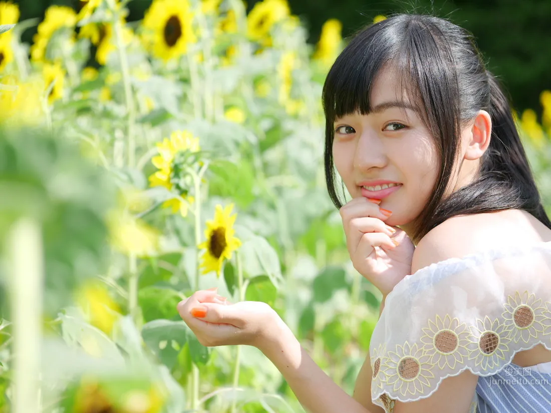 Akane Suzuki, Super Pure Outdoor Photos photo 3