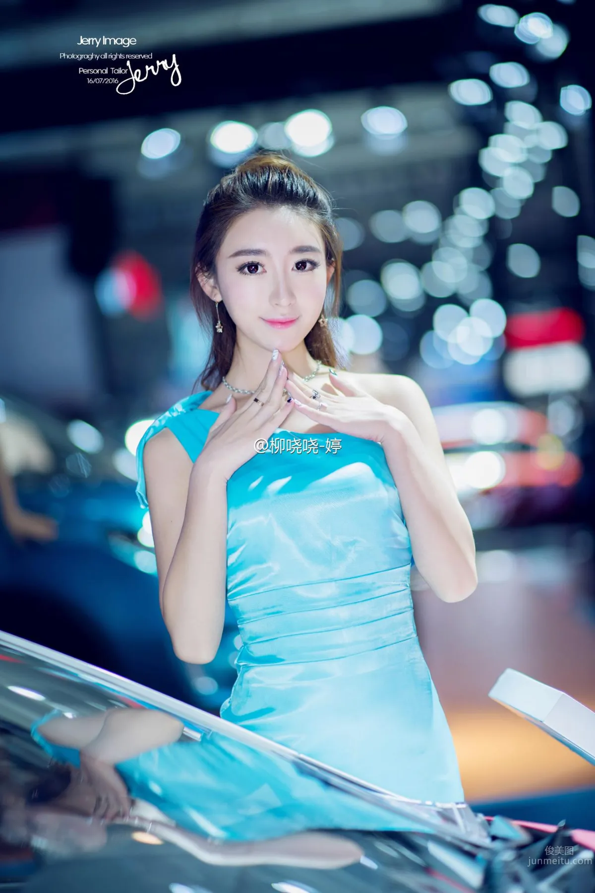 柳小婷- 高挑車模微博靓照 8