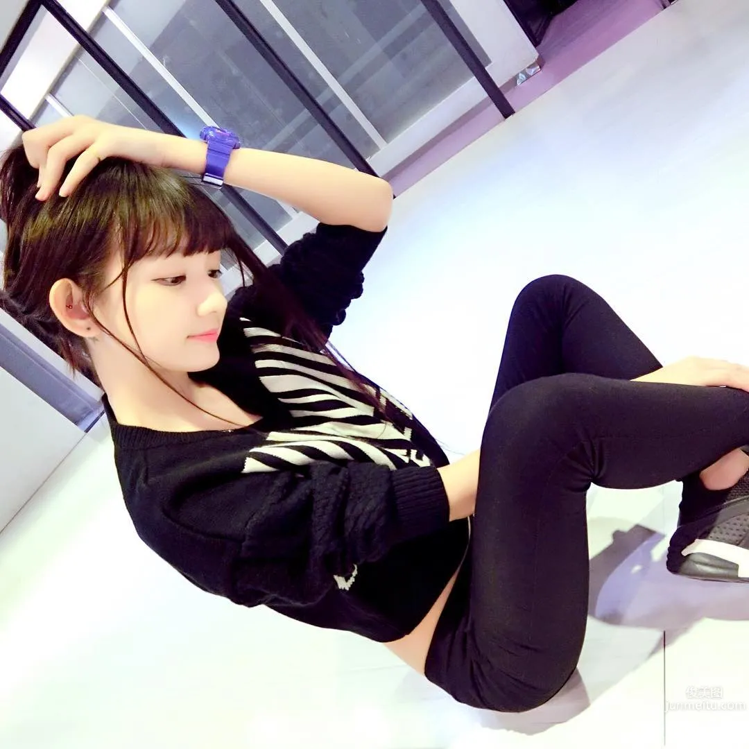 Mini Ami, Big-Eyed Model Who Looks Like a Doll photo 6