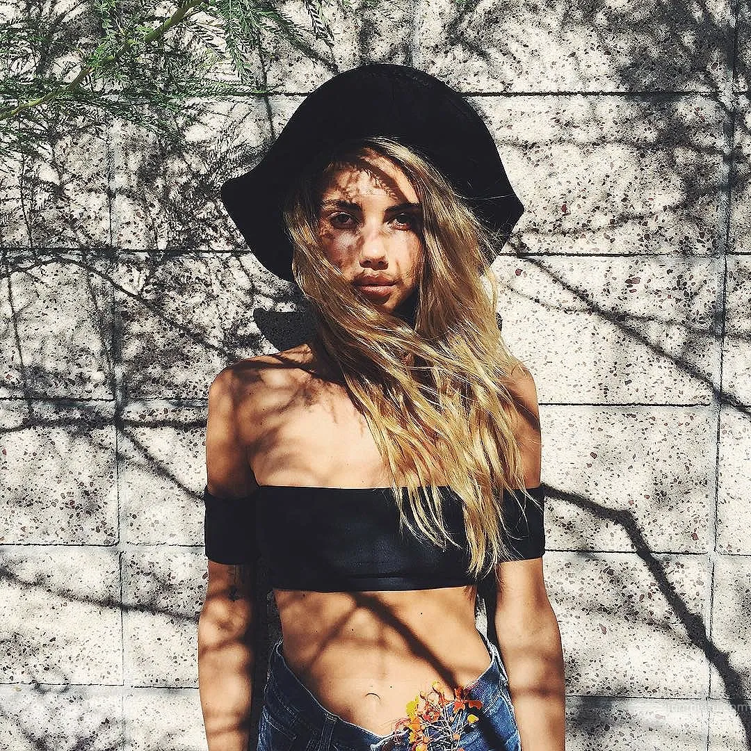 Sahara Ray- 令人想入非非的大尺度写真_6