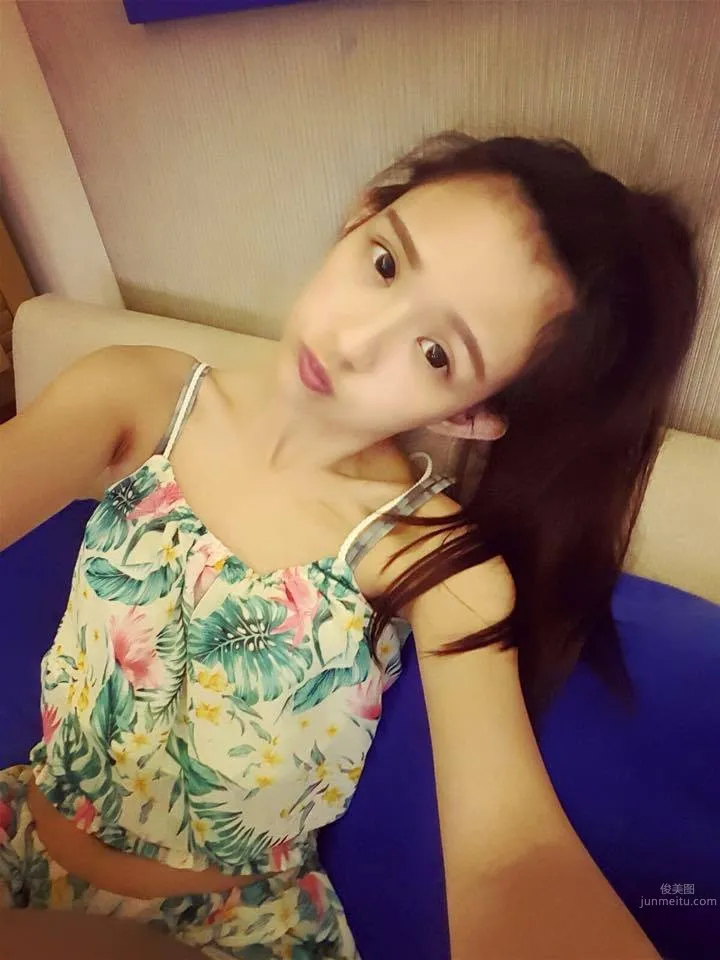 Mini Ami, Big-Eyed Model Who Looks Like a Doll photo 10