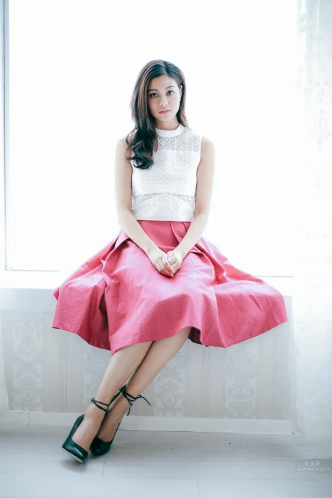 Amy Lo, A Fairy-Like Mixed-Race Beauty photo 23