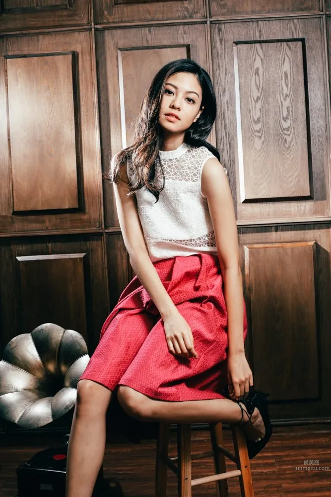 Amy Lo, A Fairy-Like Mixed-Race Beauty photo 16