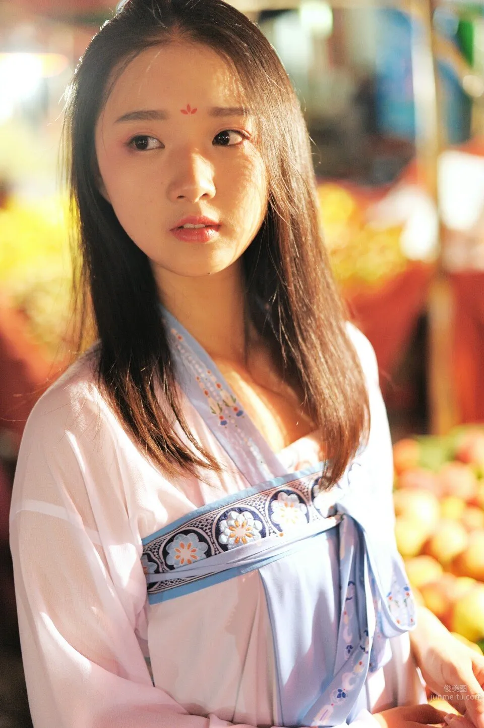 Yinyue Liao: Moon photo 14