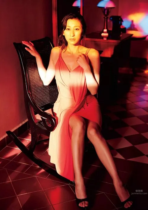 Mai Asada: BODY photo 14