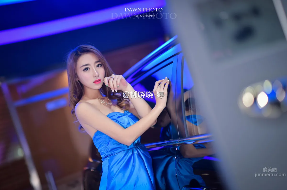 柳小婷- 高挑車模微博靓照 6