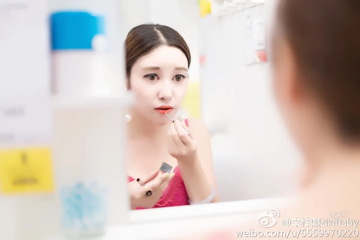 Li Zixi - Weibo Sexy Temptation Photos photo 18