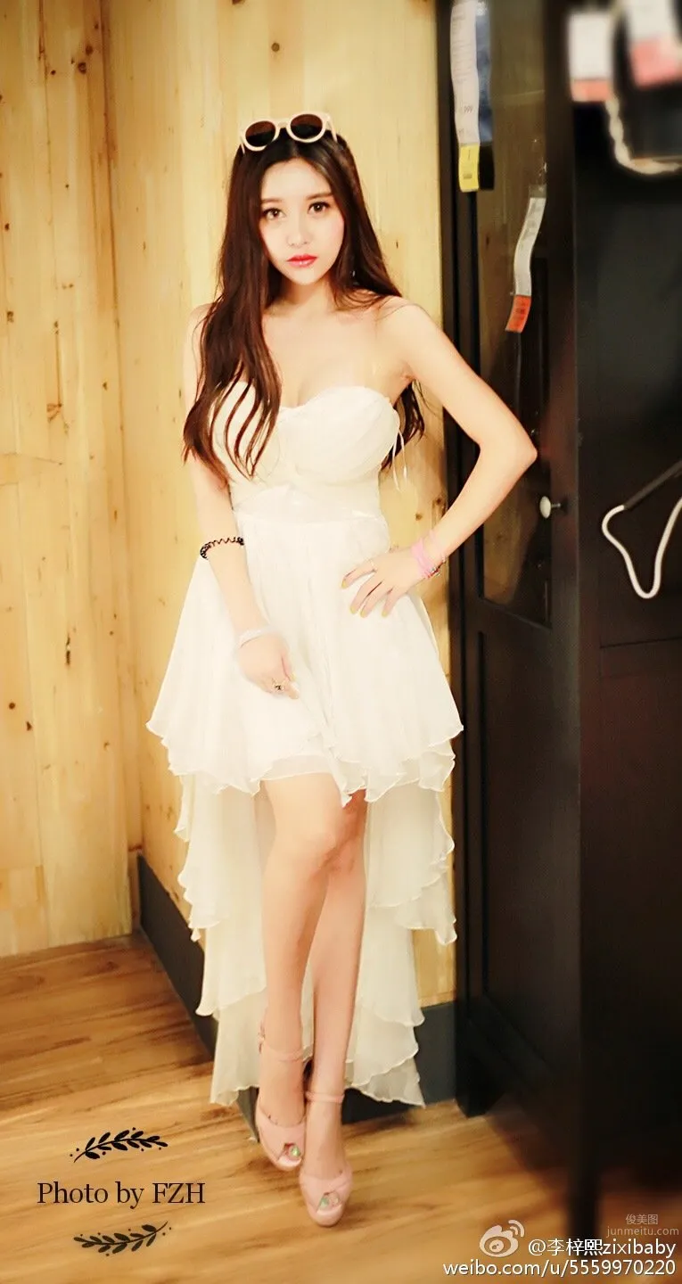 Li Zixi - Weibo Sexy Temptation Photos photo 30