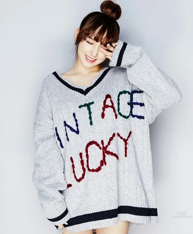 Cosmic Girls Cheng Xiao, Split Beauty Private Shoot photo 13