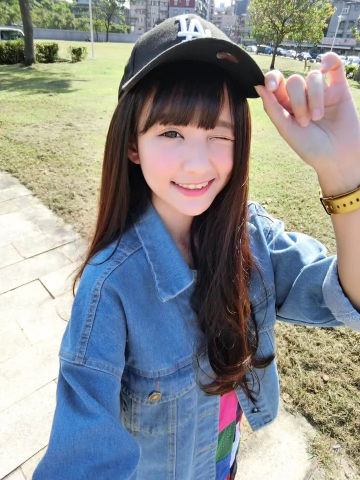 Mini Ami, Big-Eyed Model Who Looks Like a Doll photo 22