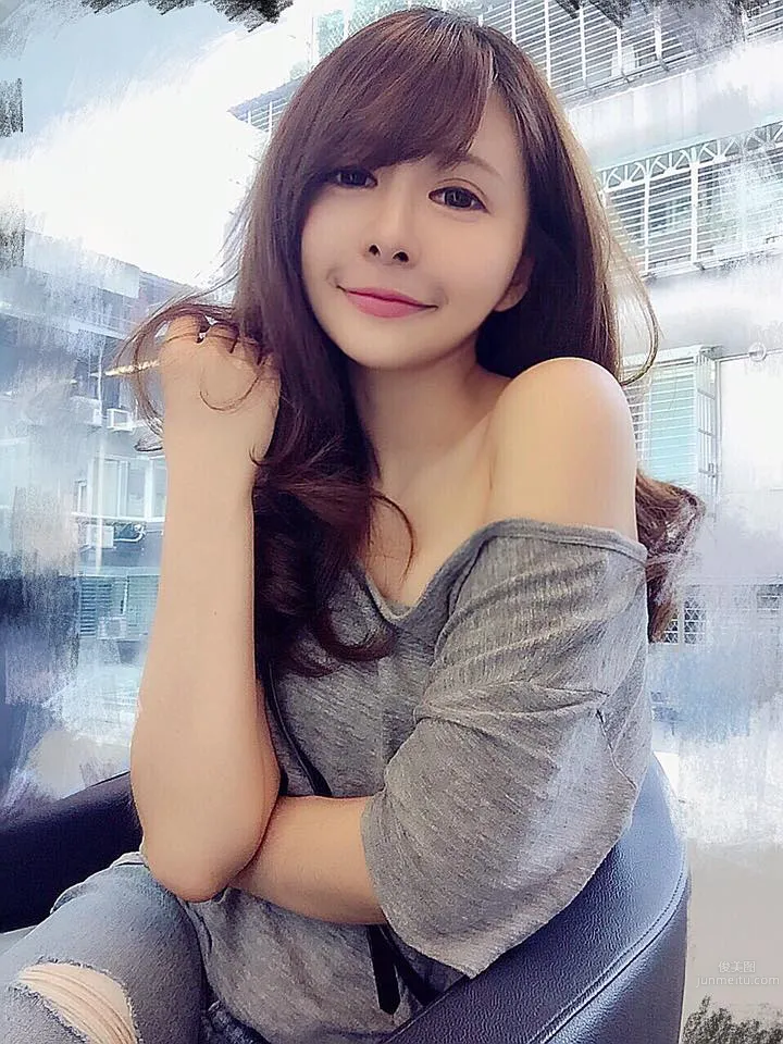 Abbie Chiu, Sexy Fair-Skinned Beauty Internet Model Who Looks Mixed-Race photo 11