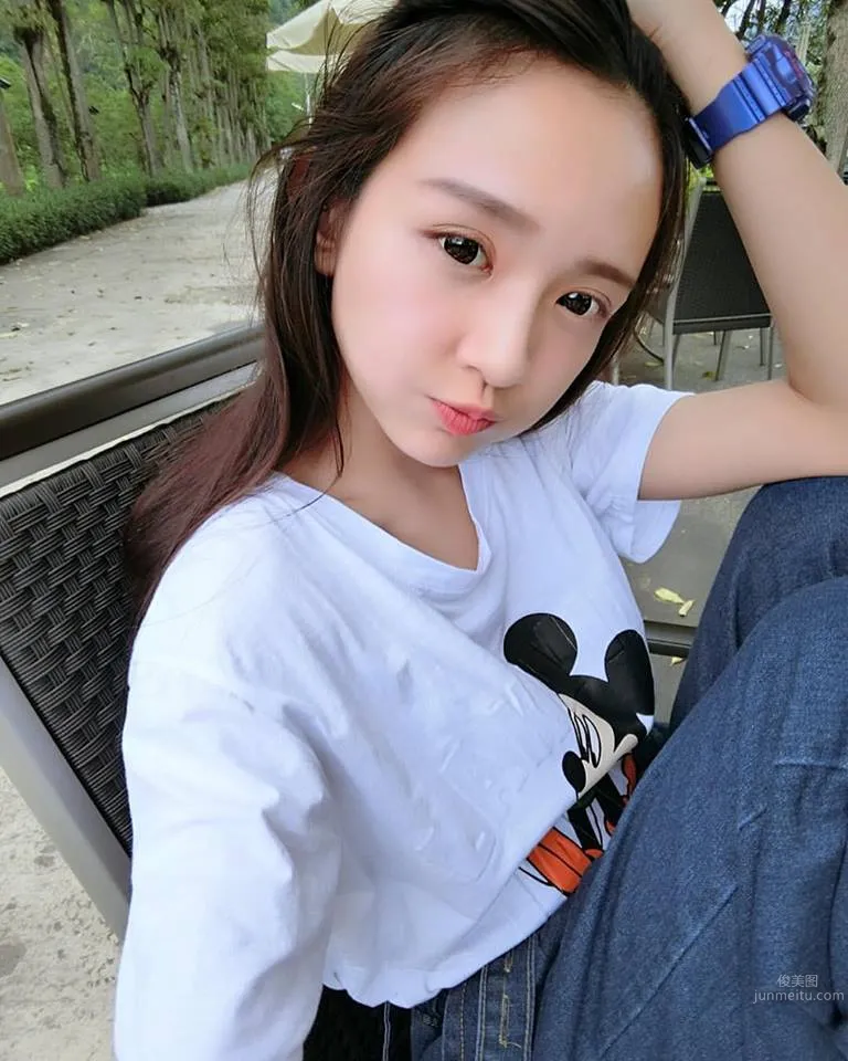 Mini Ami, Big-Eyed Model Who Looks Like a Doll photo 9