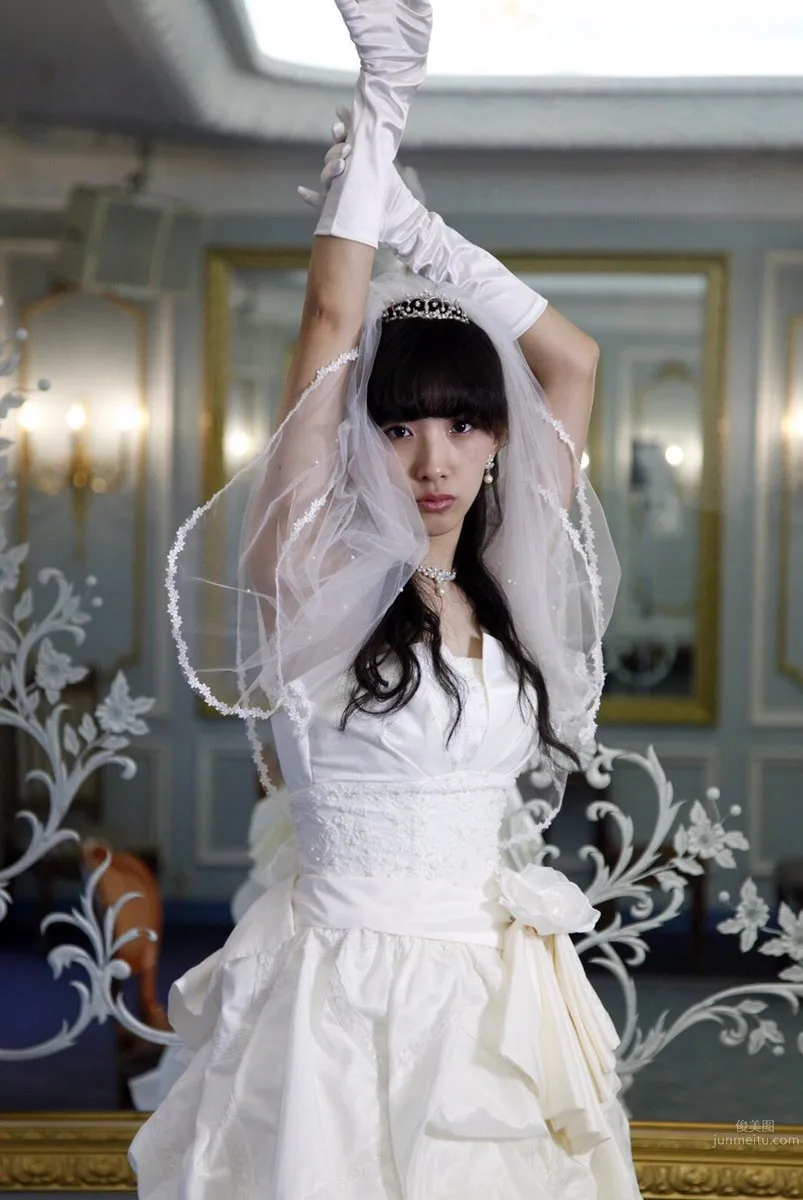 Kurumi Nakata, Exclusive Model of the Cool Beauty Zipper photo 4