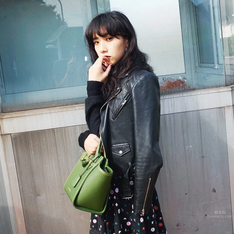 Kurumi Nakata, Exclusive Model of the Cool Beauty Zipper photo 2