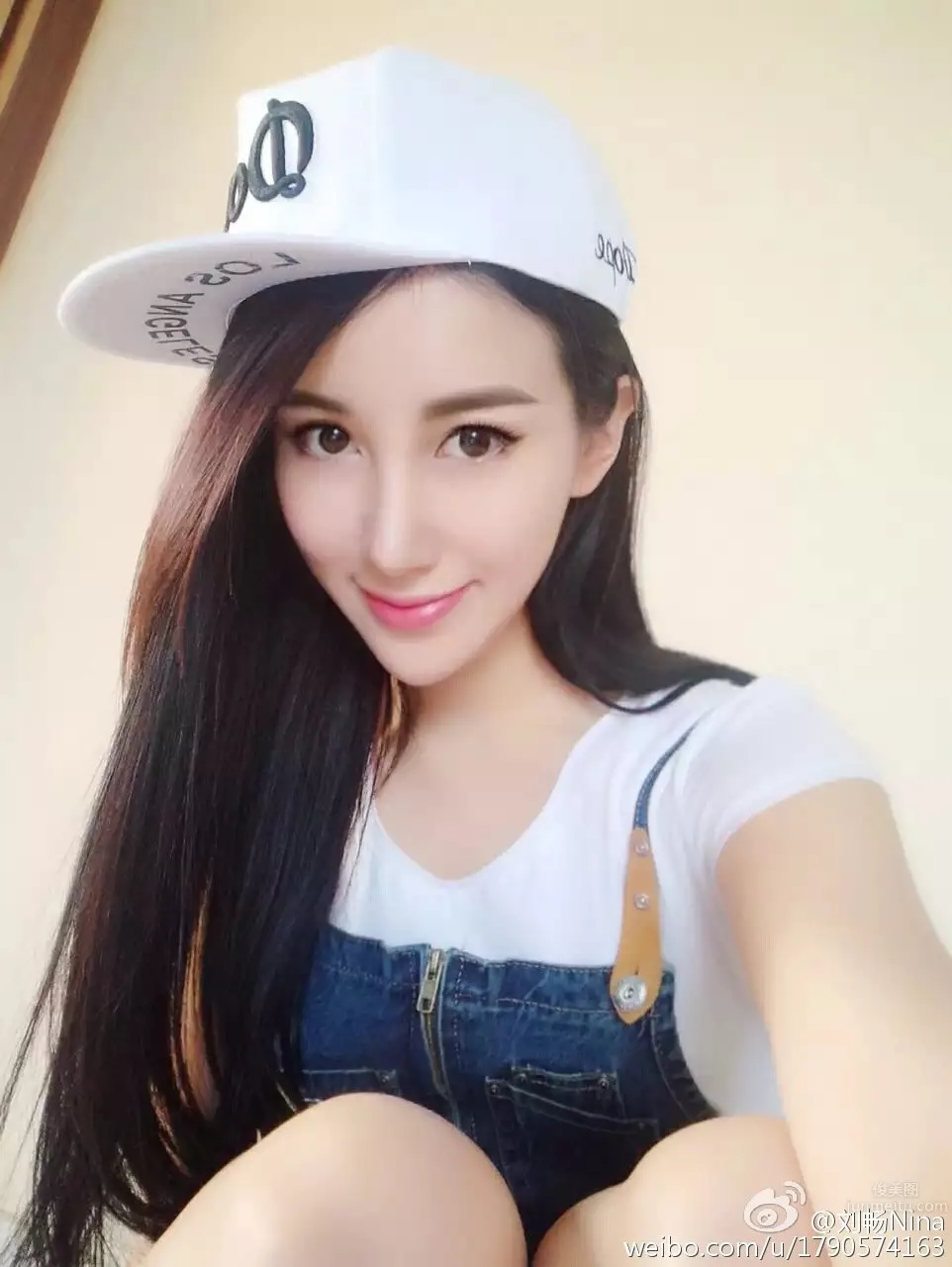 刘畅Nina- 颜值超高的麻豆私房照_0