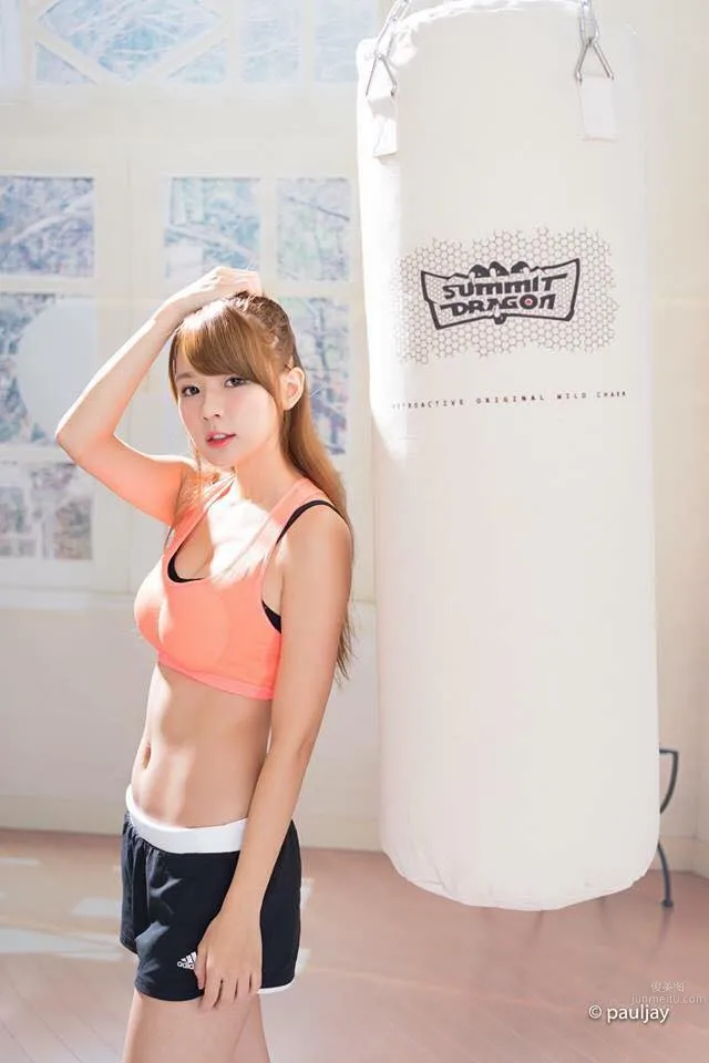 Lisa莉莎- 32D可愛正妹海量私房寫真 39